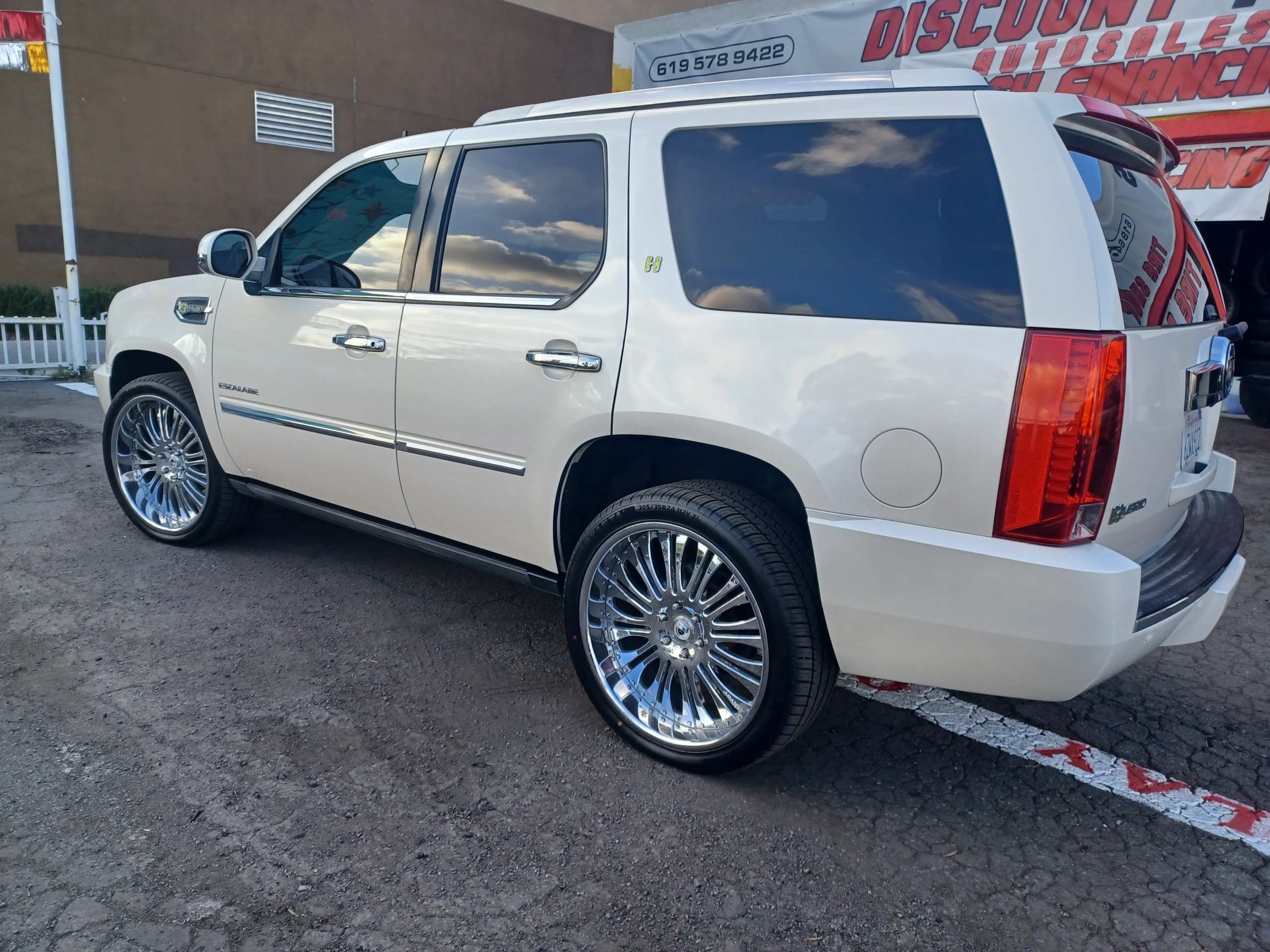2013 Cadillac escalade HYBRID 71000 original miles