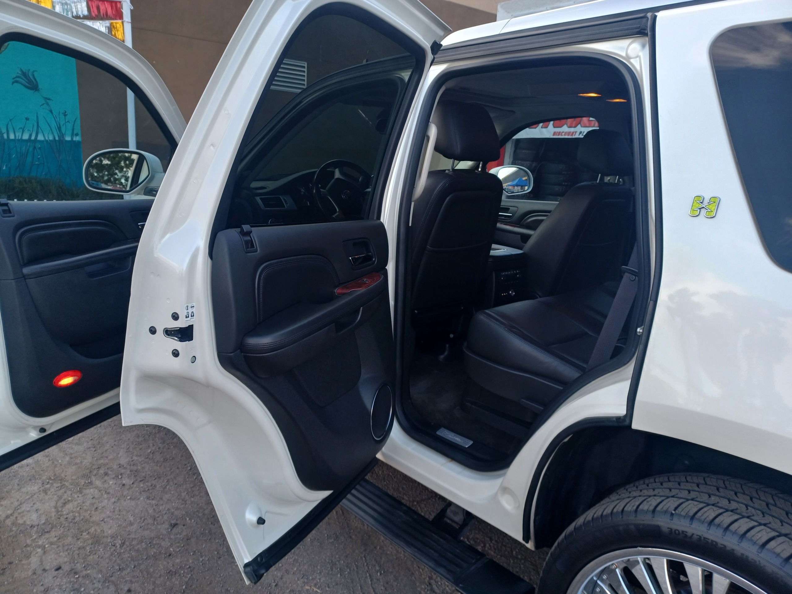 2013 Cadillac escalade HYBRID 71000 original miles