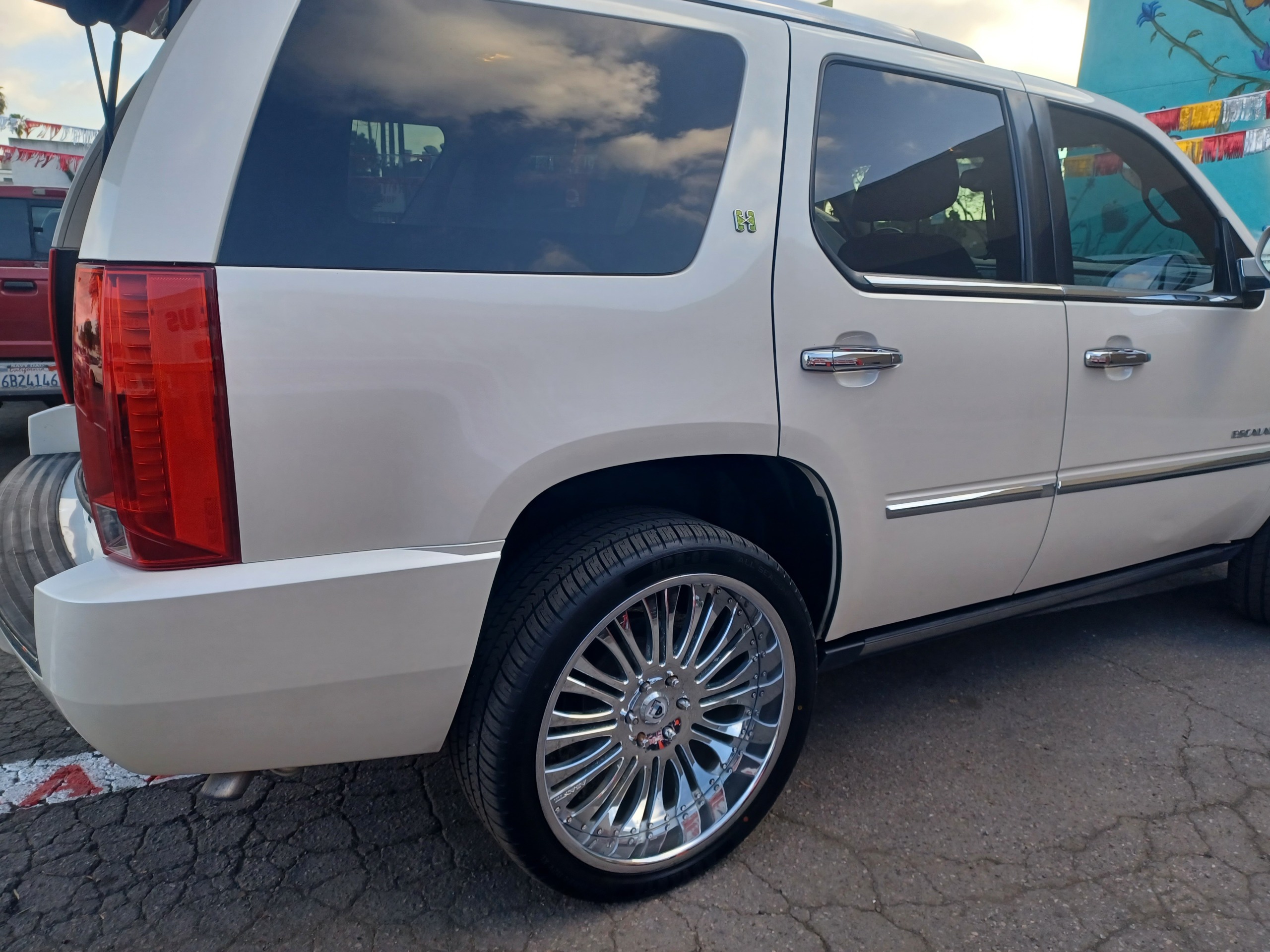 2013 Cadillac escalade HYBRID 71000 original miles