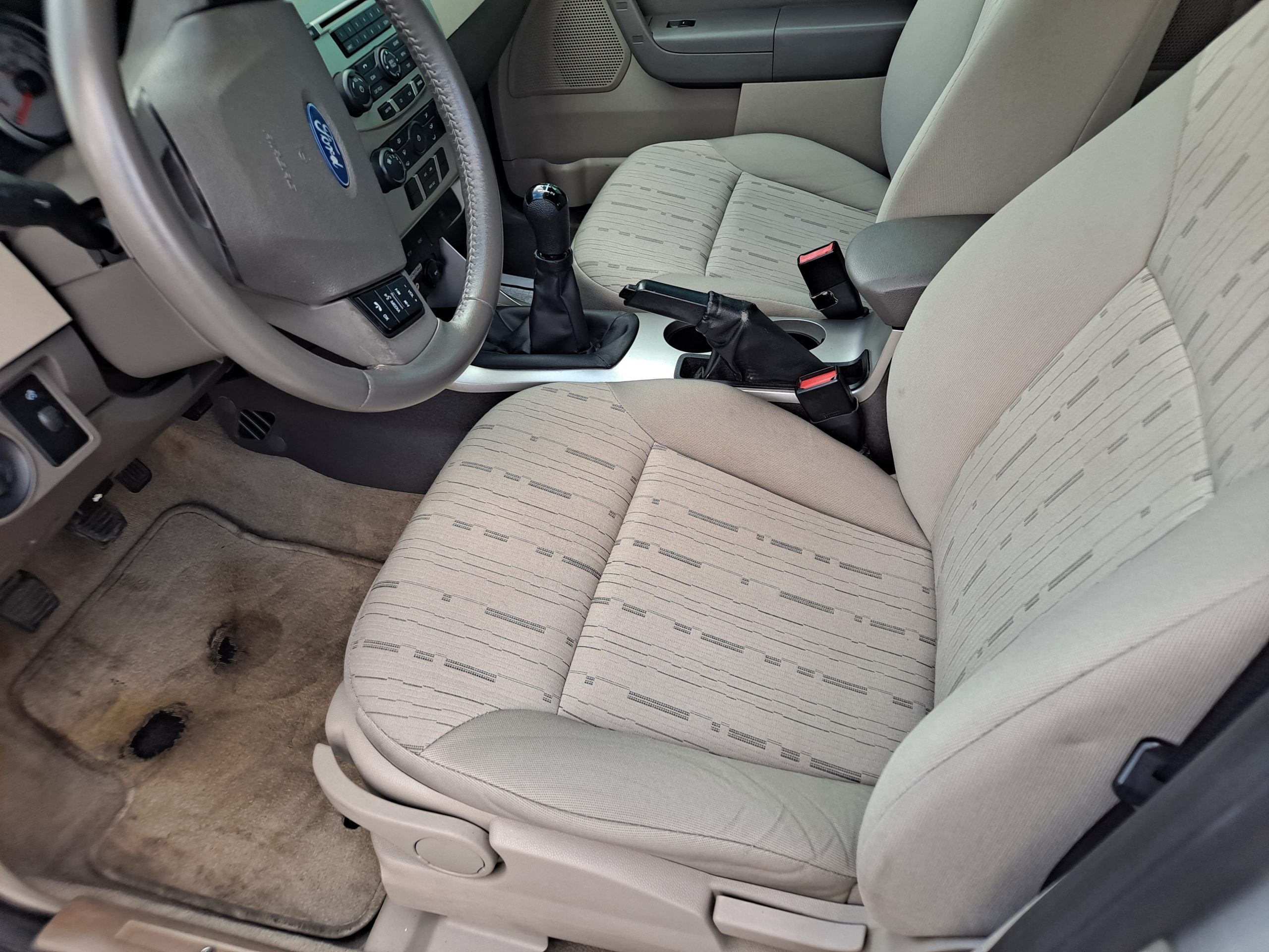 2009 ford focus 5 speed 73000 miles