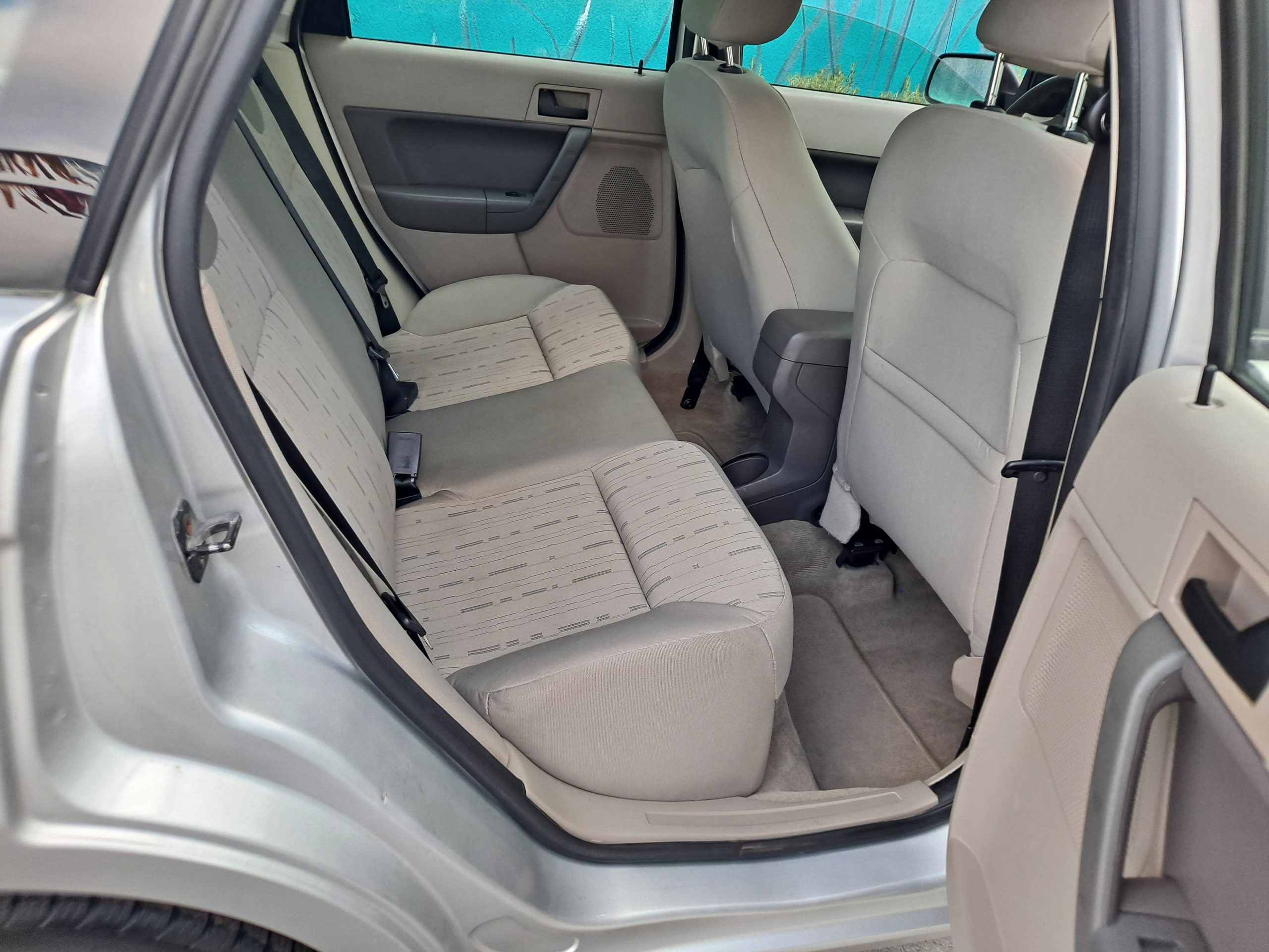 2009 ford focus 5 speed 73000 miles