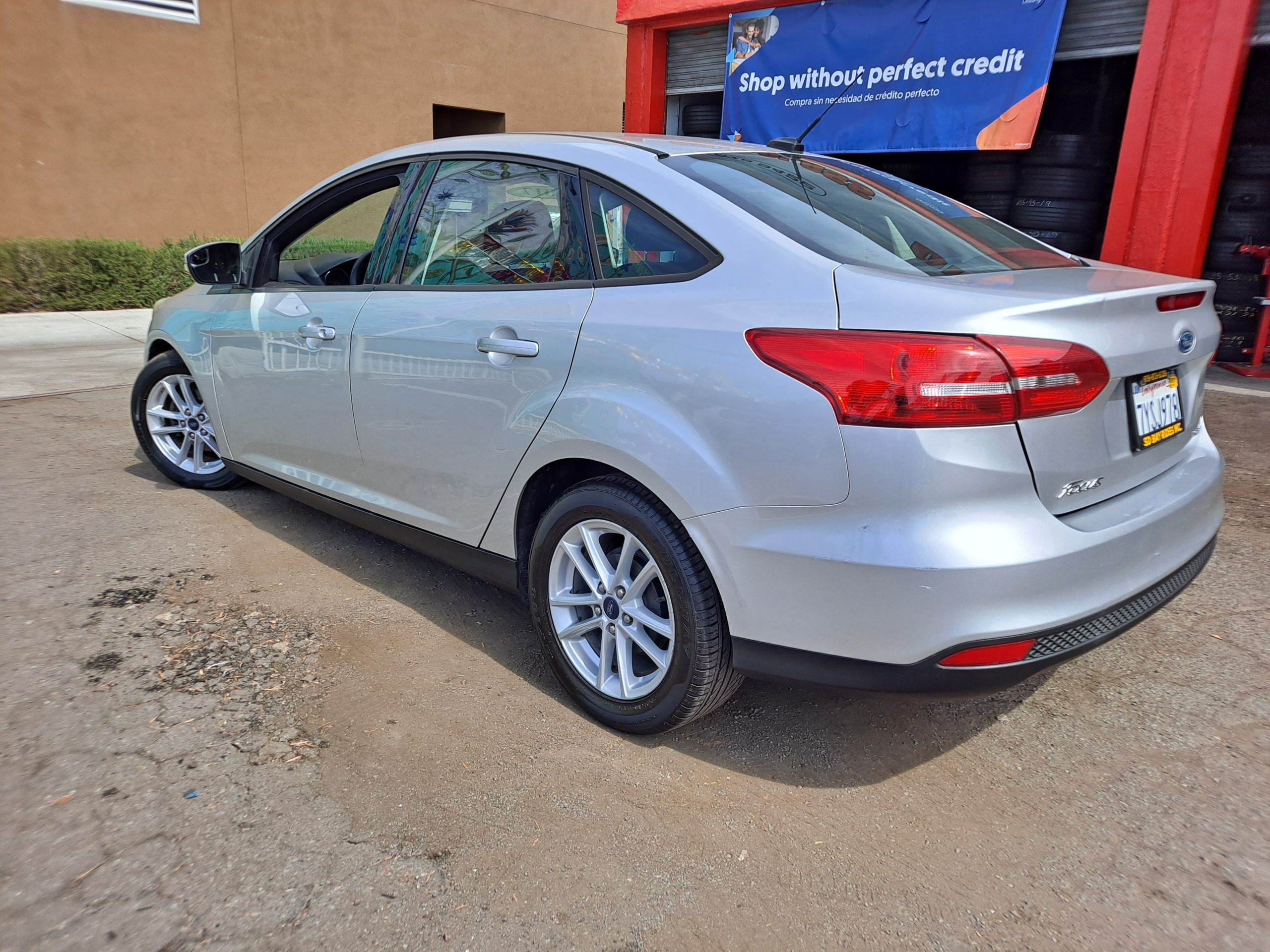 2017 FORD FOCUS SE 90000 MILES