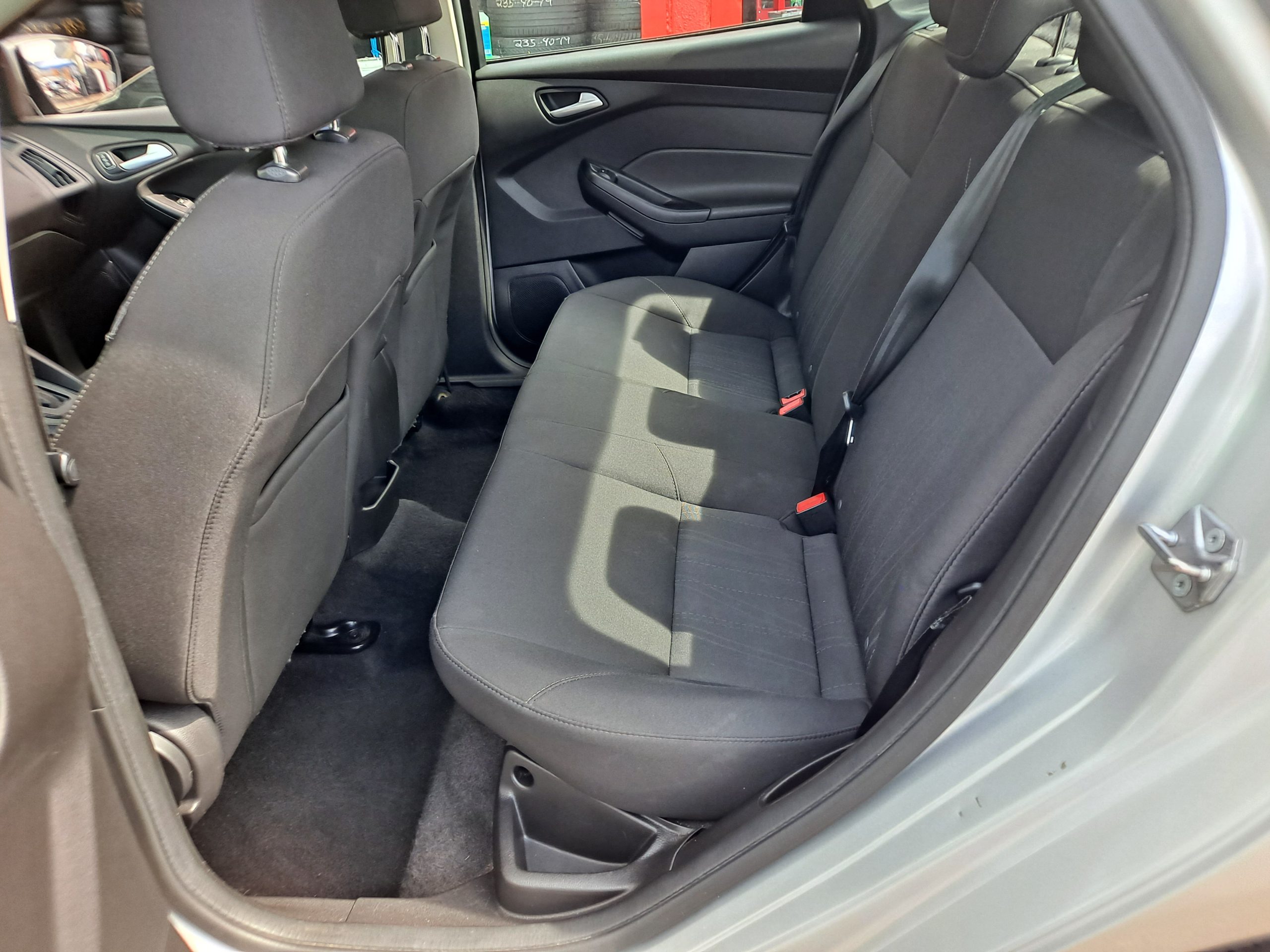 2017 FORD FOCUS SE 90000 MILES