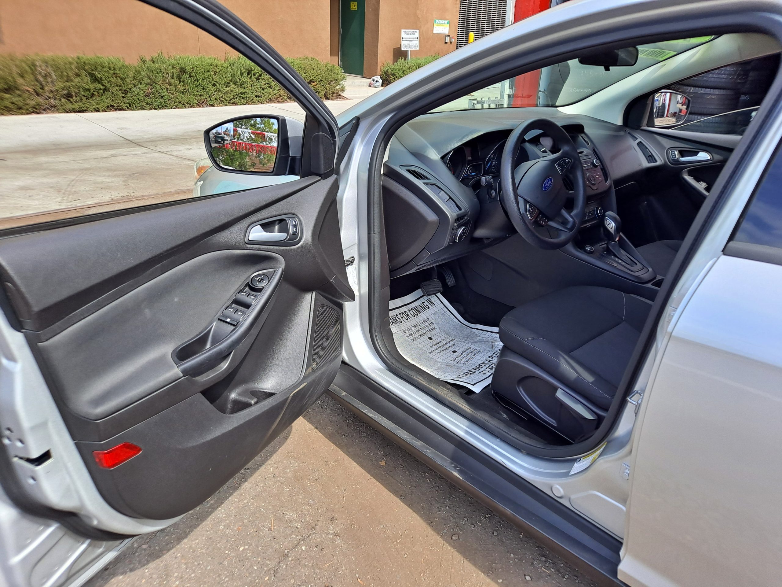2017 FORD FOCUS SE 90000 MILES